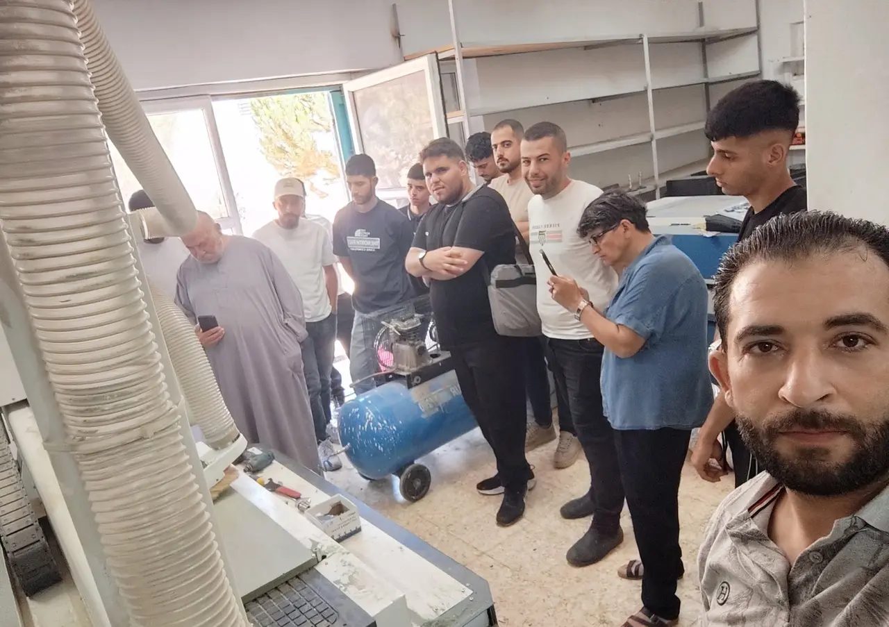 شرح عملي في الورشة